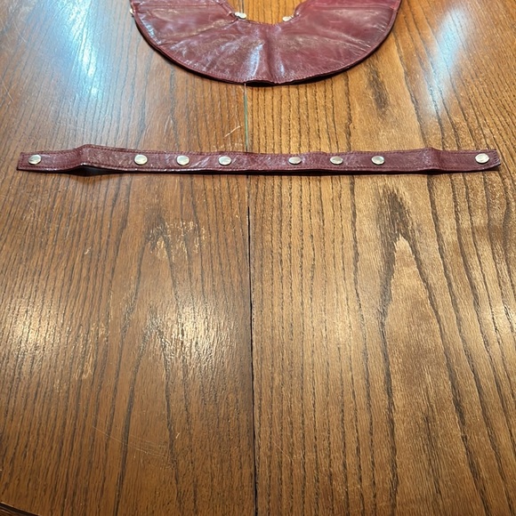 Unbranded Distresed Burgundy  Leather Travel Crossbody Pouch With Snap Strap - Picture 7 of 7